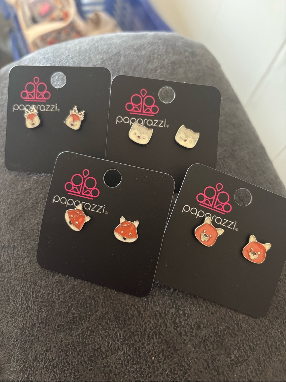 Paparazzi - Animal Stud Earrings
2 of sets of each. Total 8 pairs.
Post back